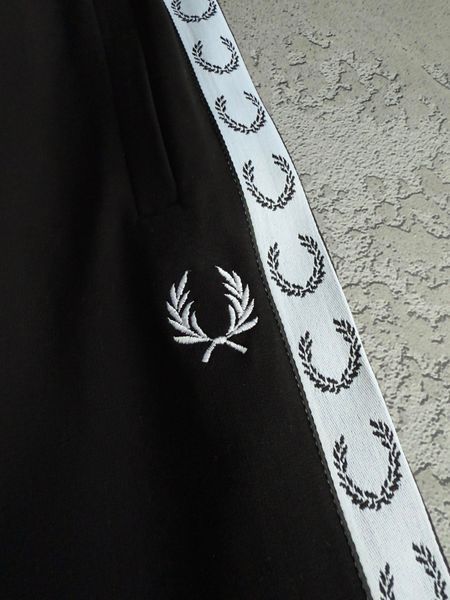 Чоловічий спортивний костюм Фред Перрі Fred Perry 4в1: кофта, штани та 2 пари шкарпеток (логотип вишивка) | S м-1157 фото