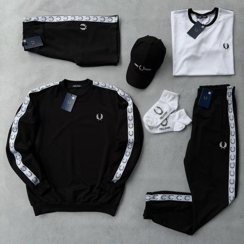 Жіночий спортивний костюм Fred Perry Фред Перрі 7в1: світшот, штани, футболка, шорти, кепка та 2 пари шкарпеток | S м-1154 фото