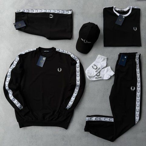 Жіночий спортивний костюм Fred Perry Фред Перрі 7в1: світшот, штани, футболка, шорти, кепка та 2 пари шкарпеток | S м-1155 фото