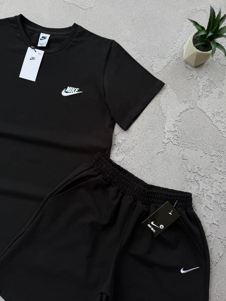 Чоловічий літній костюм Найк Nike 4в1: футболка, шорти та 2 пари шкарпеток | S  м-1637 фото