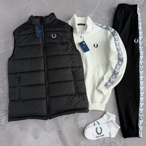 Жіночий спортивний костюм (набір) Фред Перрі Fred Perry 5в1: жилет, штани, кофта та 2 пари шкарпеток | S м-845 фото