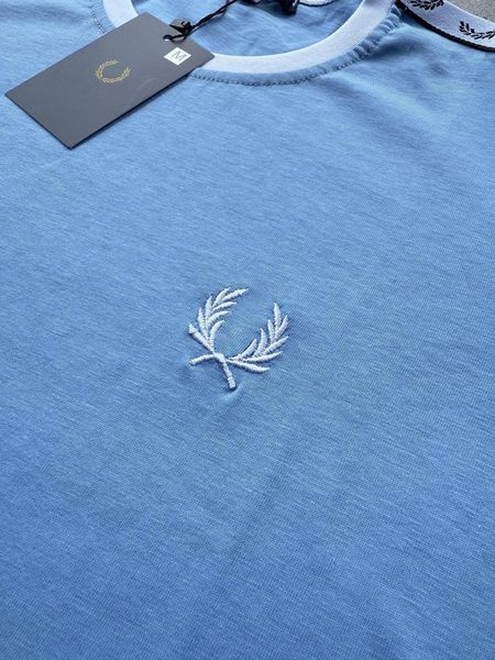 Блакитна чоловіча футболка Фред Перрі Fred Perry (лампас вишитий) | XS м-1171 фото