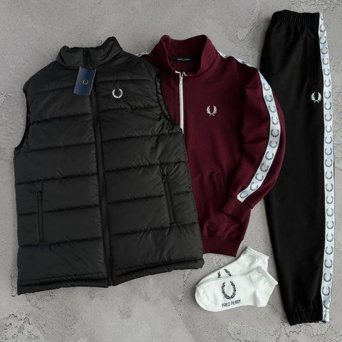 Жіночий спортивний костюм (набір) Фред Перрі Fred Perry 5в1: жилет, штани, кофта та 2 пари шкарпеток | S м-846 фото