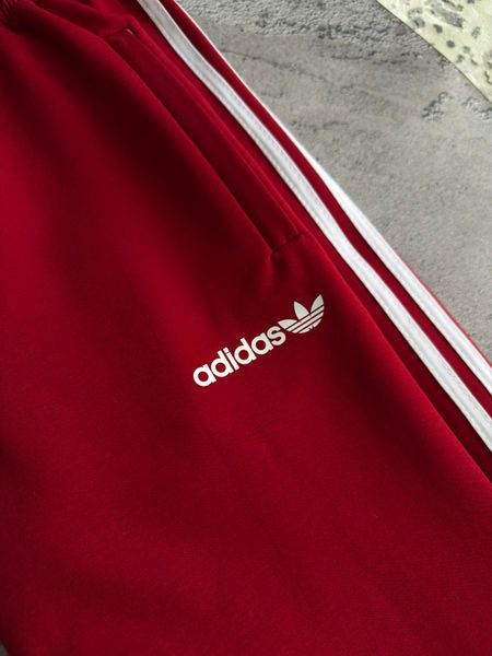 Червоний чоловічий спортивний костюм Адідас Adidas 4в1: кофта, штани та 2 пари шкарпеток у подарунок | XS м-211 фото