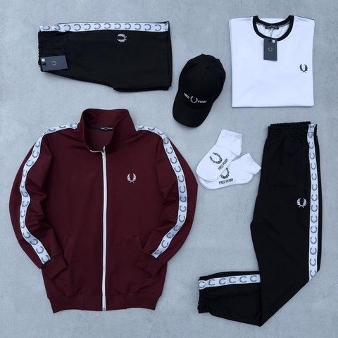 Жіночий спортивний костюм Фред Перрі Fred Perry 7в1: кофта, штани, футболка, шорти, кепка та 2 пари шкарпеток | S м-1138 фото