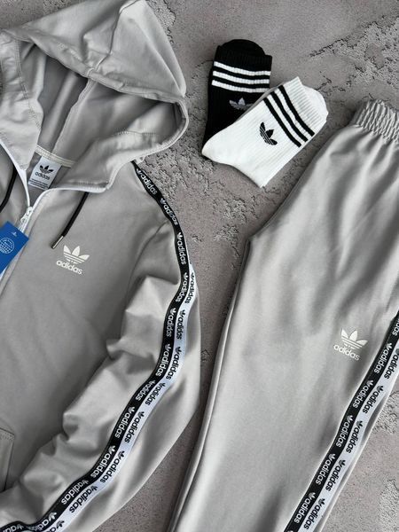 Сірий чоловічий спортивний костюм Адідас Adidas 4в1: кофта з капюшоном, штани та 2 пари шкарпеток | S м-1510 фото
